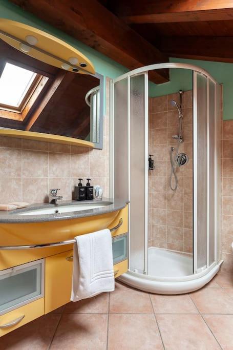 Alex Haus Daire Somma Lombardo Dış mekan fotoğraf