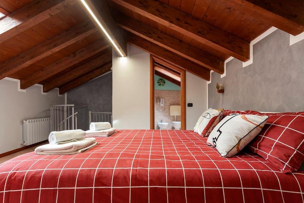 Alex Haus Daire Somma Lombardo Dış mekan fotoğraf