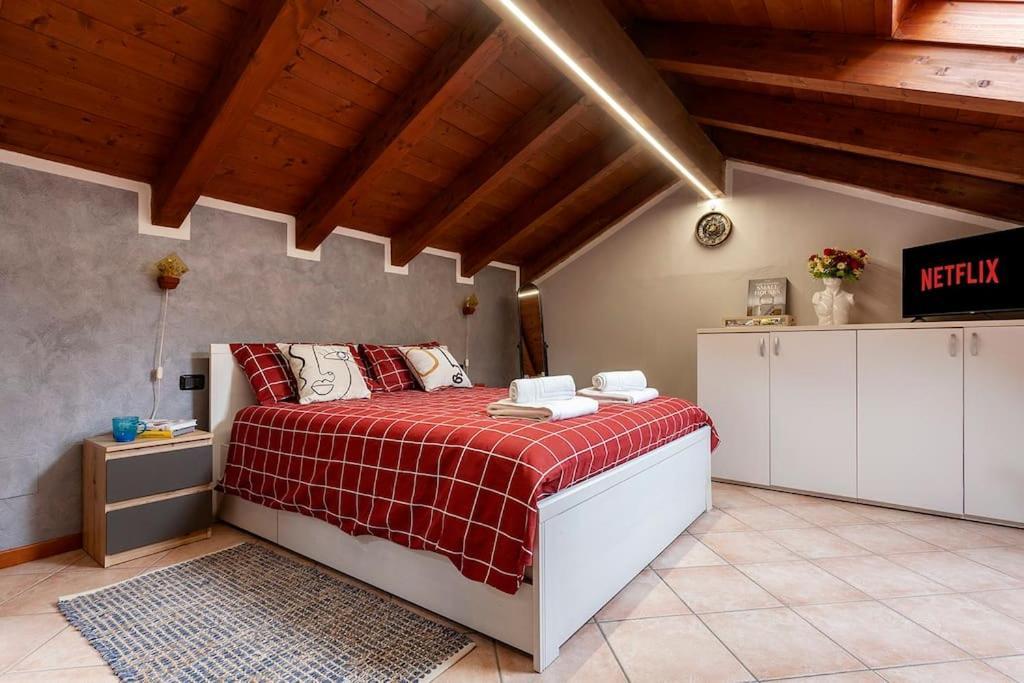 Alex Haus Daire Somma Lombardo Dış mekan fotoğraf