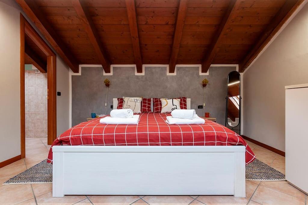 Alex Haus Daire Somma Lombardo Dış mekan fotoğraf